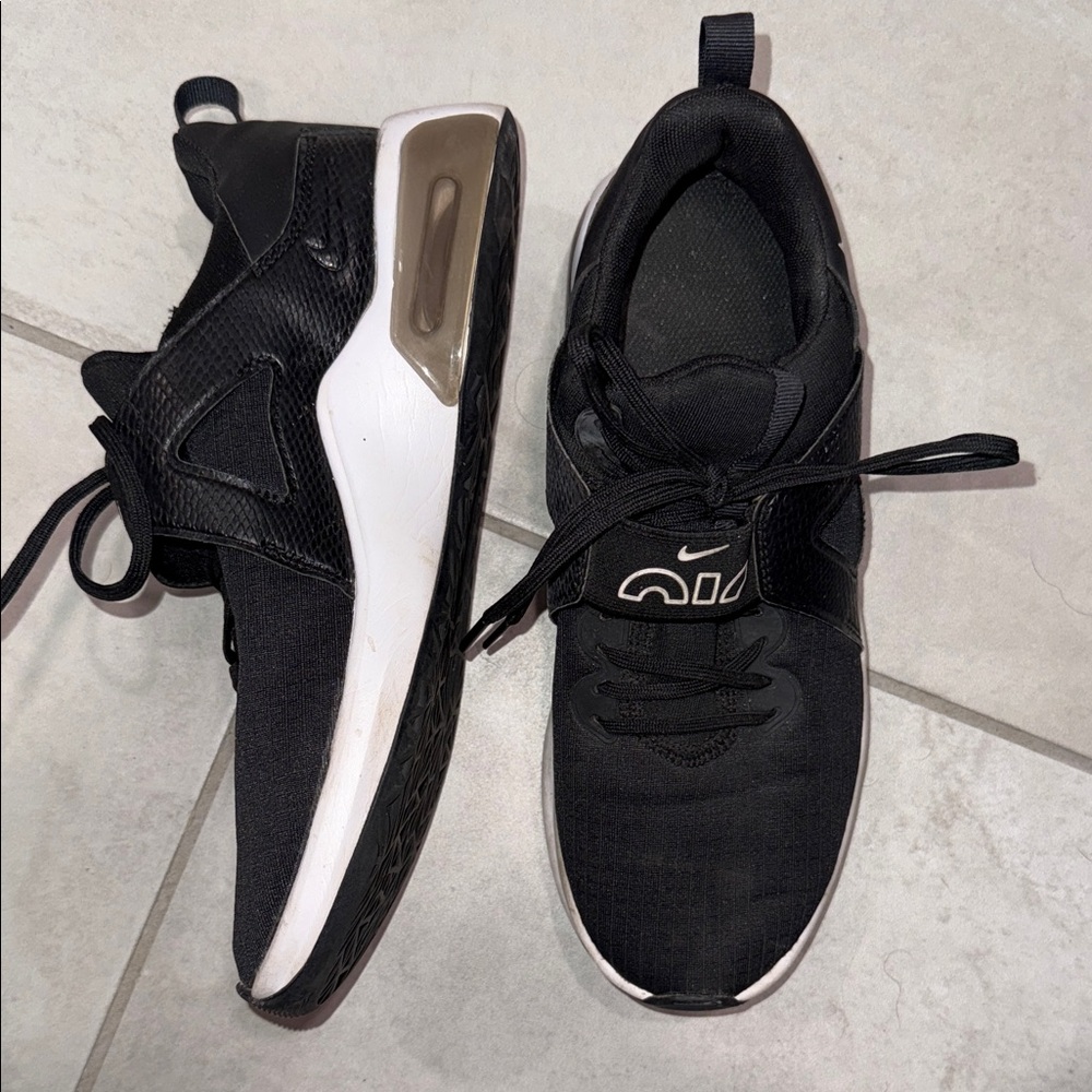 Nike Black and White Athletic Shoes